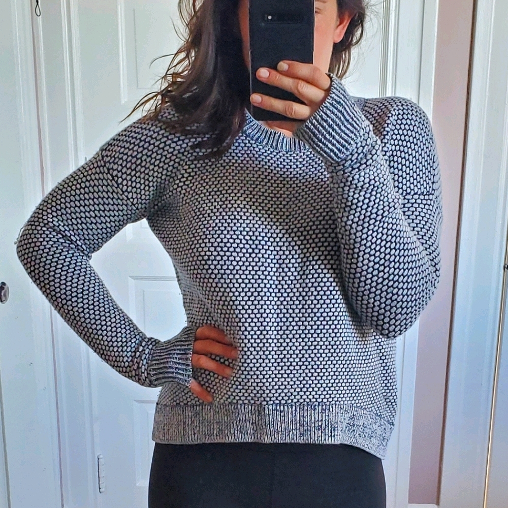 Lululemon cropped sweater